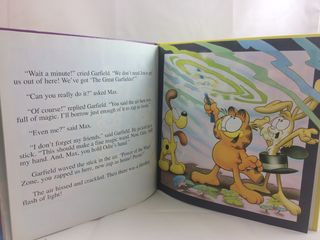 GarfieldTheMagicianBook.Open.jpg